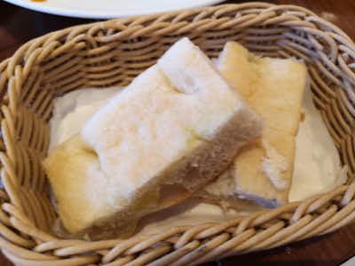 1830 多摩南大沢の口コミ評価評判セットのパン