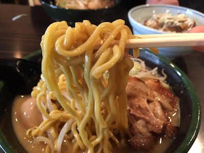 めんや蔵の口コミ評価評判麺リフトアップ　醤油チャーシューらーめん