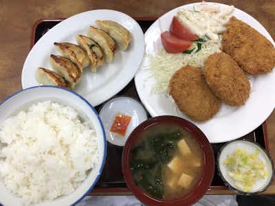 御好味食堂  越後屋の口コミ評価評判コロッケ定食と餃子