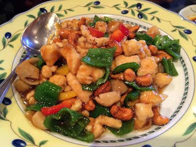 東華飯店の口コミ評価評判鶏のカシューナッツ炒め