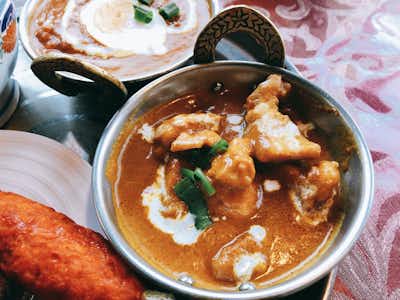 カトマンズ（【旧店名】ダウラギリ）の口コミ評価評判チキンカレー