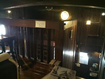 コーヒー・ブリックスの口コミ評価評判2階の席へ