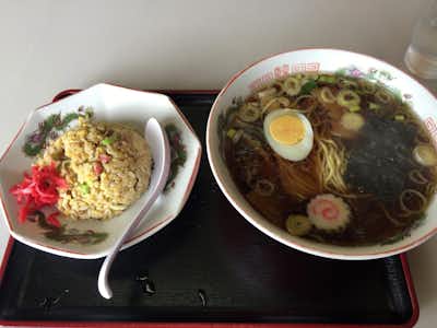 謙信亭の口コミ評価評判ラーメン半チャーハンセット850円