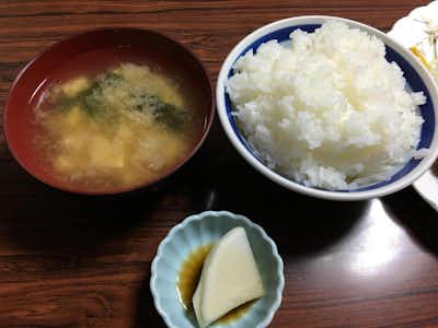 とんかつ　れんが亭の口コミ評価評判定食のご飯、味噌汁、漬け物