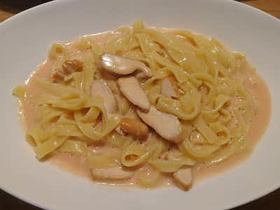 洋食と洋酒 ao-ya(アオヤ)の口コミ評価評判スモークチキンのパスタ