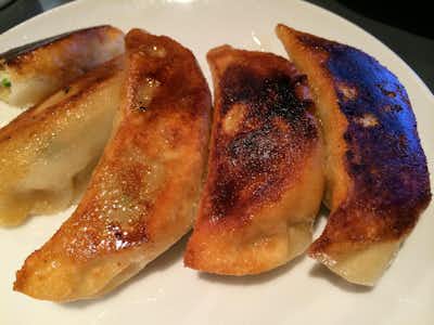 東華飯店の口コミ評価評判もっちもちの餃子