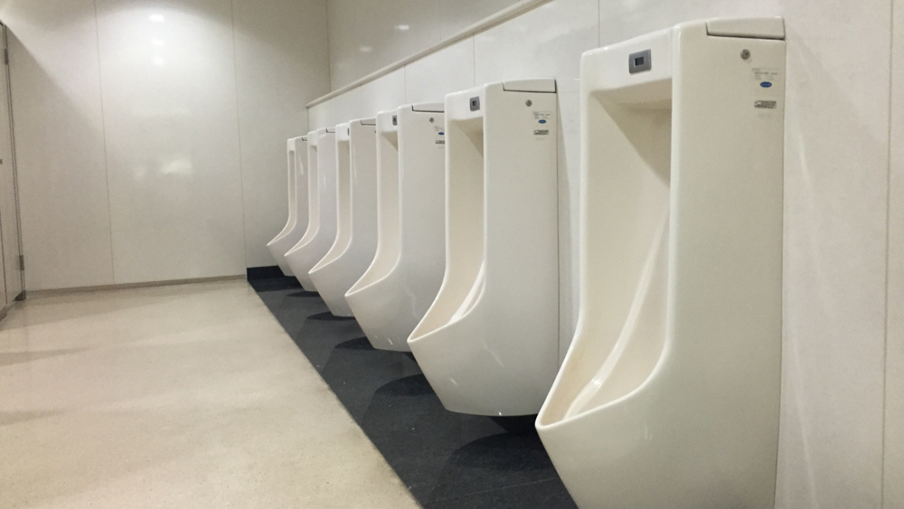 おもてなしQ&Aトイレの使い方男性専用小便器画像