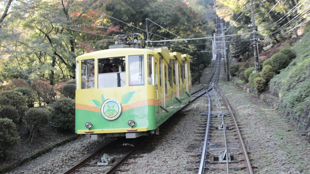 おもてなし観光スポット高尾山山麓画像