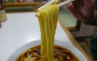 八王子ラーメン「みんみんラーメン本店」の麺