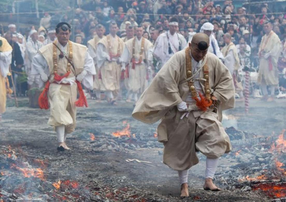 2018年　高尾山「火渡り祭」