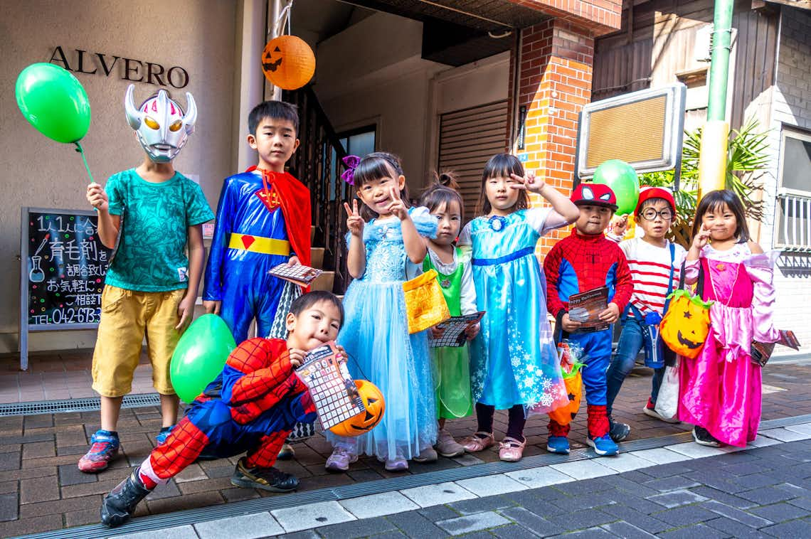 西八王子駅を仮装キッズが大行進！西八ハロウィン仮装サタデー