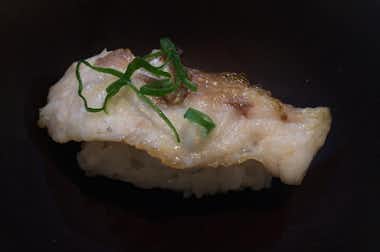 すし いなほの口コミ評価評判のどぐろの塩握り