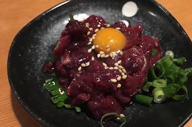 居酒屋  エビス西八王子総本店の口コミ評価評判桜塩ユッケ