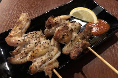 純米酒と炭火焼鶏 燗鶏道-カントリーロード-の口コミ評価評判ナンコツと何か