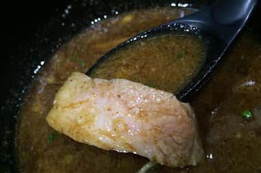 らーめん　海友の口コミ評価評判スープの中にはチャーシューが