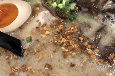 豚骨ラーメン  麺や 花火の口コミ評価評判花火ラーメン