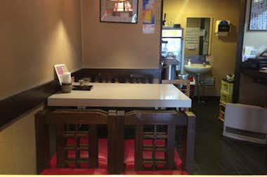 とんかつ　川ばたの口コミ評価評判綺麗な店内