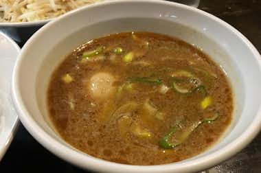 極濃つけ麺ブンブンマルの口コミ評価評判濃厚つけ麺とトッピングの野菜