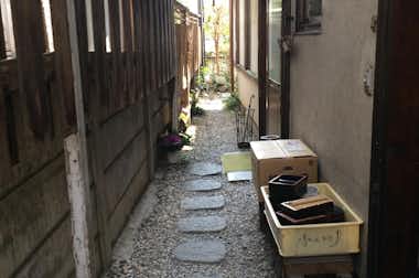 小いけの口コミ評価評判裏口 通路