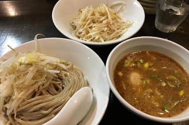 極濃つけ麺ブンブンマルの口コミ評価評判濃厚つけ麺とトッピングの野菜