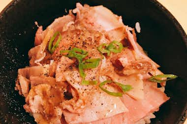 鶏びあんSobaみやみやの口コミ評価評判レア豚丼