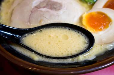 横浜家系ラーメン 八王子大和家の口コミ評価評判濃厚なクリーミースープ