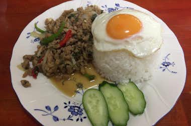 カレー  ナマステ 八王子の口コミ評価評判ガパオライス