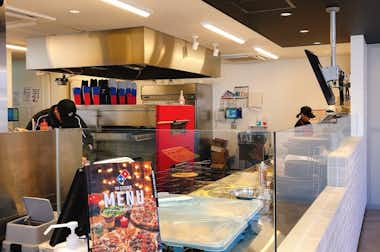 ドミノ・ピザ　西八王子店の口コミ評価評判店内