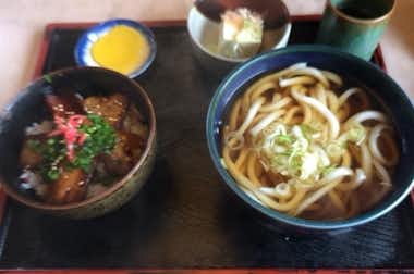恩方やぶの口コミ評価評判うどんとミニ豚バラ炙り丼