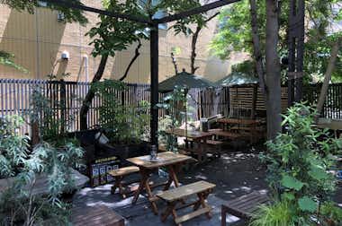 八王子古民家ダイニングカフェ Tonariwa Dining 68の口コミ評価評判オープンテラスな中庭