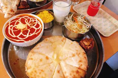 HOIYA Indian Restaurant の口コミ評価評判スタンダードセット バターチキン チーズナン