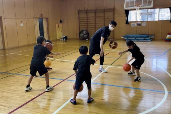 【小学生・バスケットボールクラス】低学年のドリブル練習